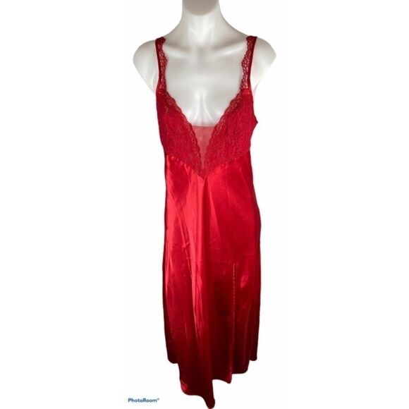 Vintage 90’s Victoria’s Secret long red slip chemise with lace detail - Picture 3 of 6